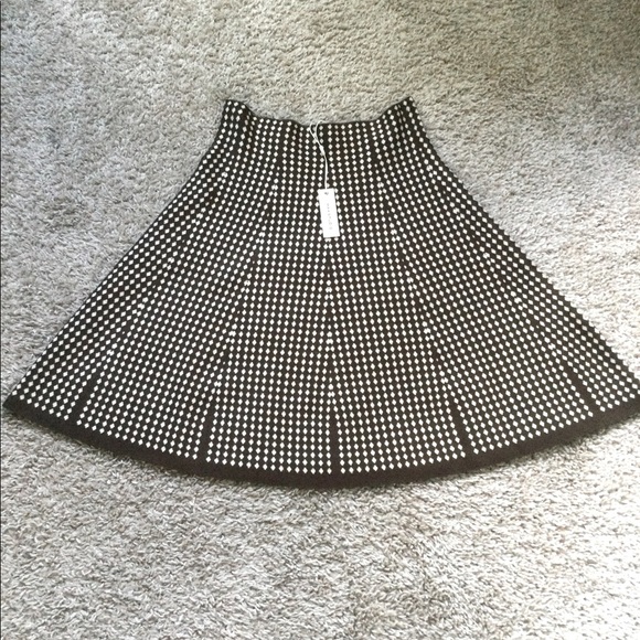 🔥🔥HOST PIC🔥🔥Max Studio Knitted Skirt - Picture 1 of 15